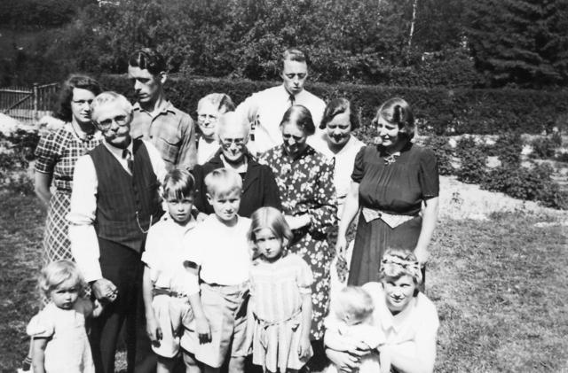 12 Familien Steinfath